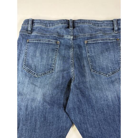 Simply Vera Wang Women's Jeans Size 18S Bootcut Mid Rise Dark Denim Classic - Picture 5 of 6